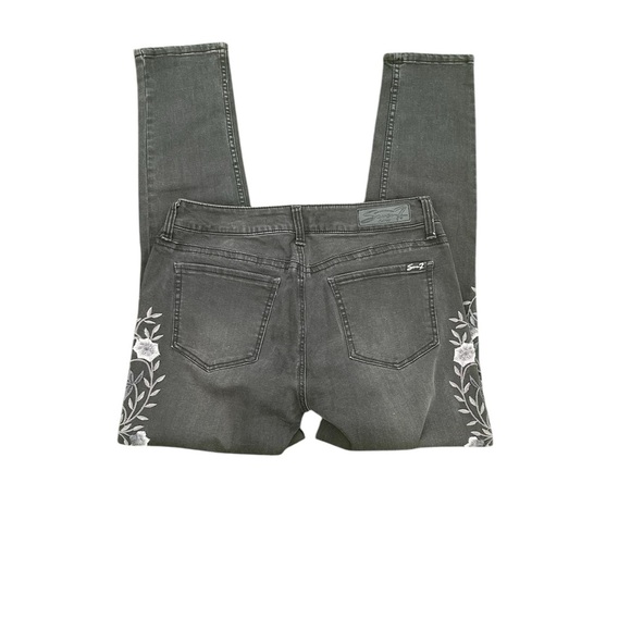 Women’s black jeans w bilateral side floral design by Seven 7 - Picture 2 of 5